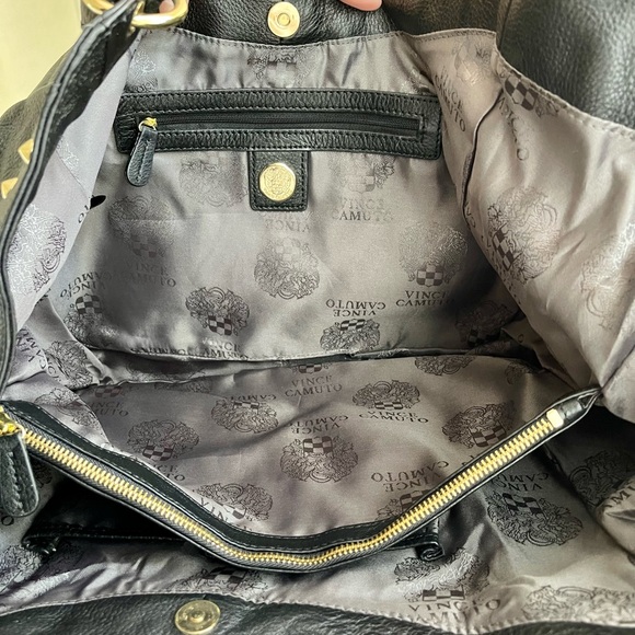 Vince Camuto Black Pebbled Leather Studded Hobo Shoulder Bag NWT Gold Hardware - Picture 4 of 5